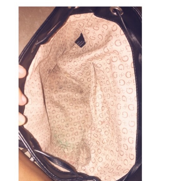 Guess Bag - Picture 3 of 3